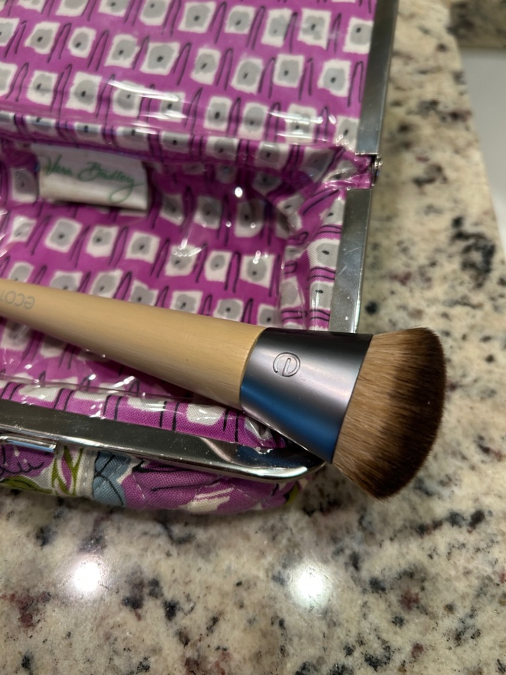 EcoTools Flat Top Buffing Brush - Soft Brown Bristles